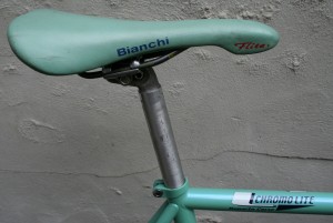 Bianchi Pista saddle and post